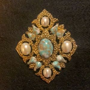 Vintage Sarah Coventry Brooch/Pendant